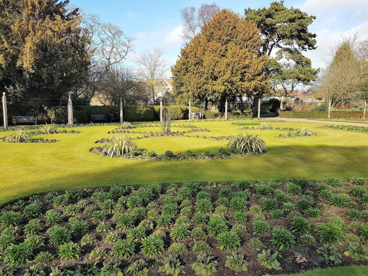 Вилла East End House Bury St. Edmunds Экстерьер фото
